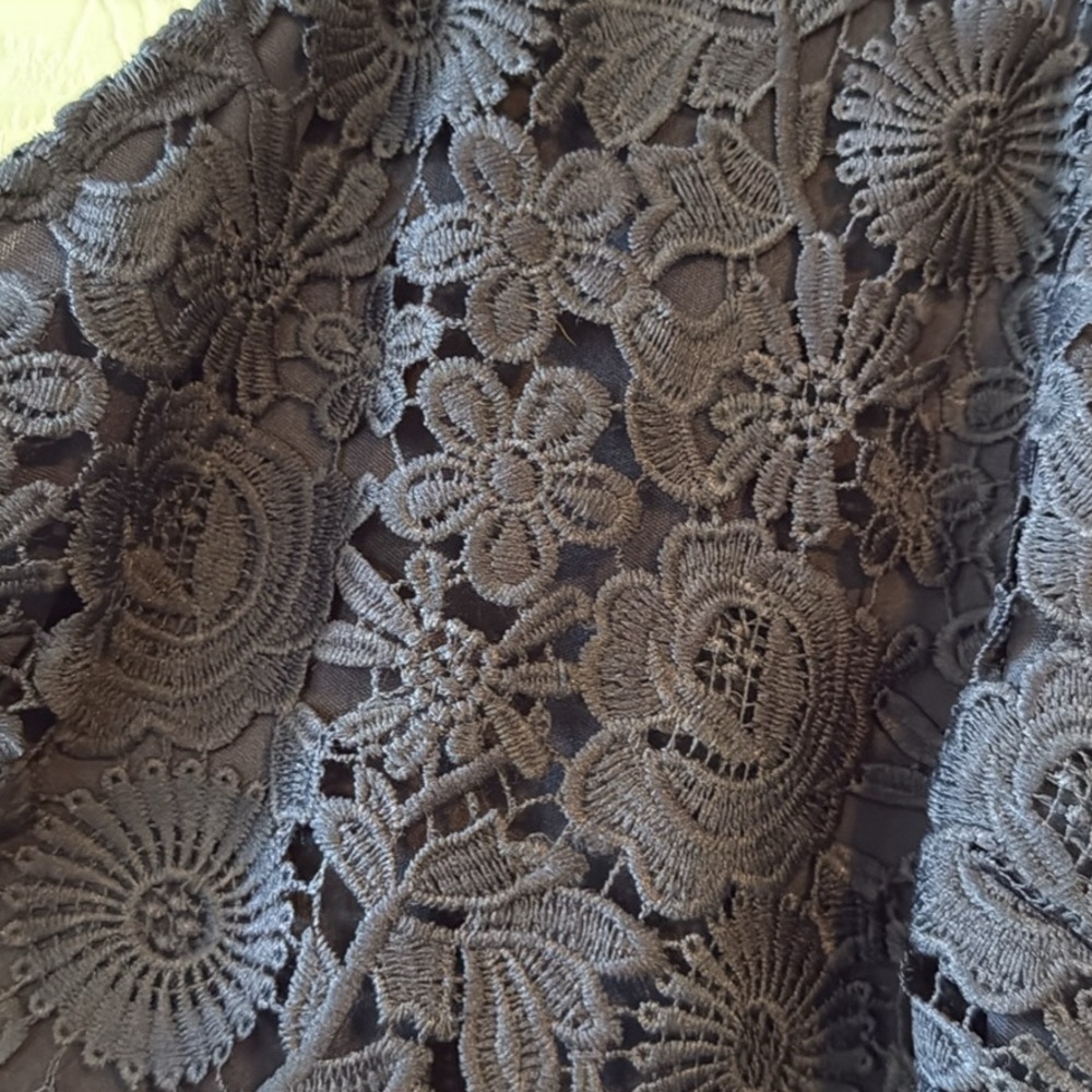 Lulu's Black Lace Floral Dress